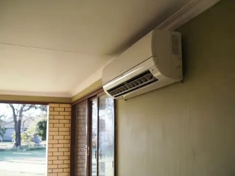 Illustration of the kind of work Auckland Home Heat Pumps does