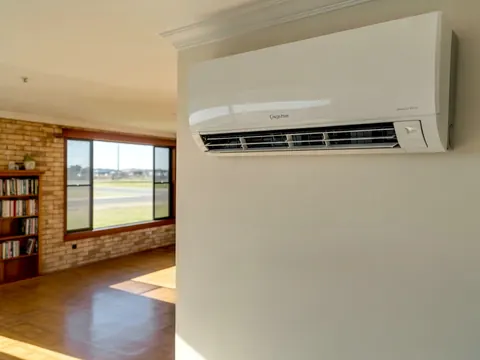 Illustration of the kind of work Southerly airconditioning and refrigeration does