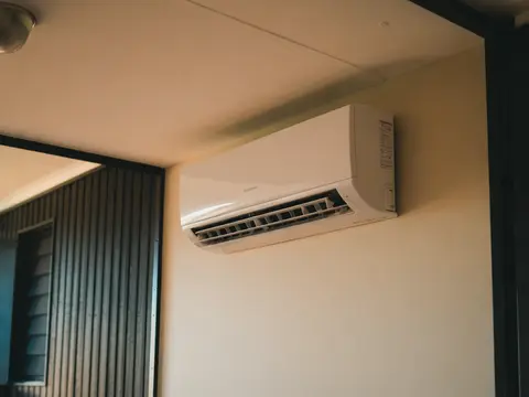 Illustration of the kind of work Whangarei Home Heat Pumps does